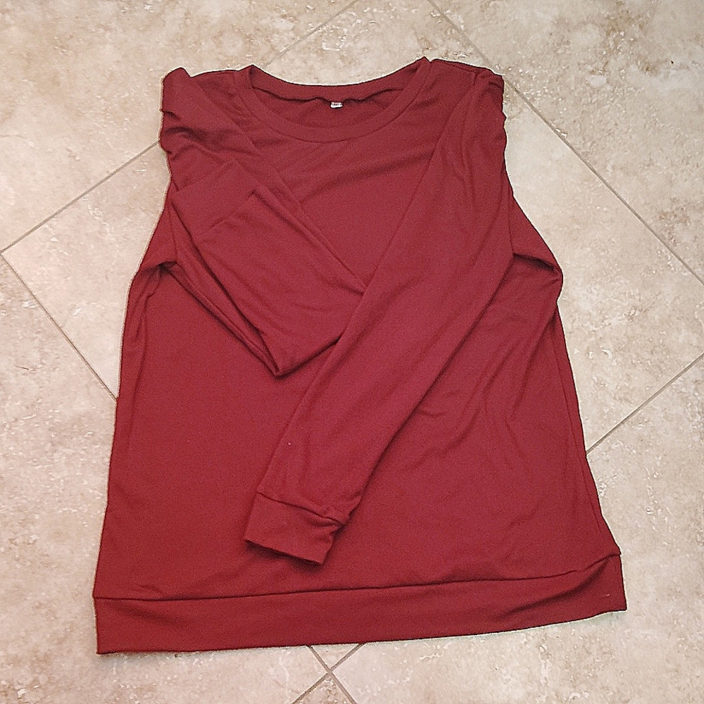 Uniqlo Womens Polyester Long Sleeve Shirt Red Medium Round Neck Pullover